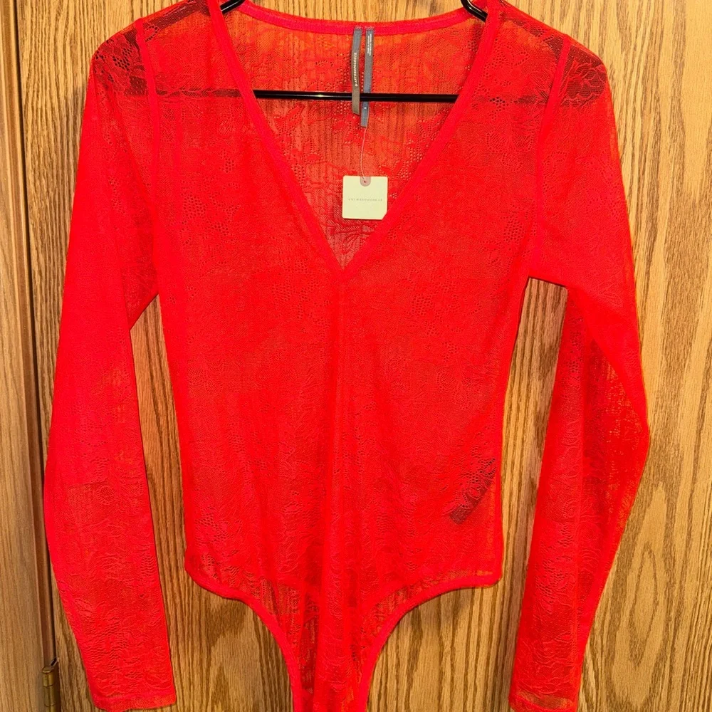 NWT Anthropologie Deep V-Neck Lace Bodysuit - Picture 3 of 6